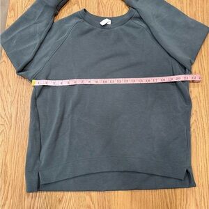 Zella Women’s Oversized Super Soft Sweatshirt in Green